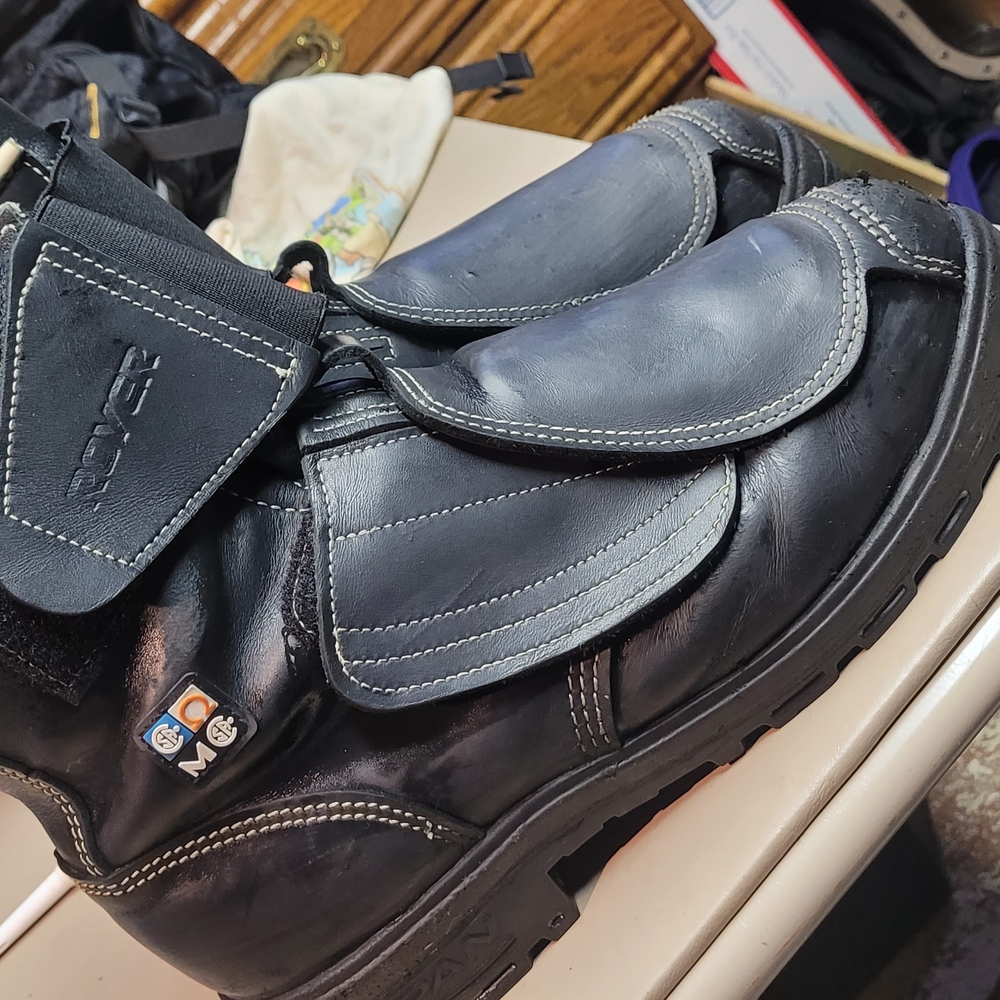 Royer Black Work Boots with Adjustable Velcro Straps